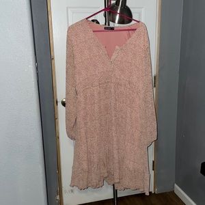 🚨2 for $15 🚨 Pink with dots long sleeve dress size M